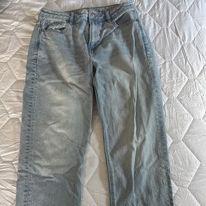 American Eagle Mom Jean